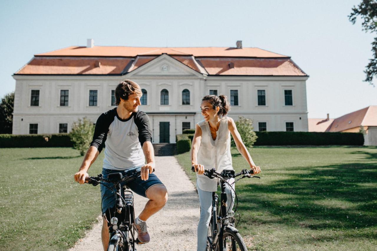 Zámek Dukovany Hotel Kültér fotó