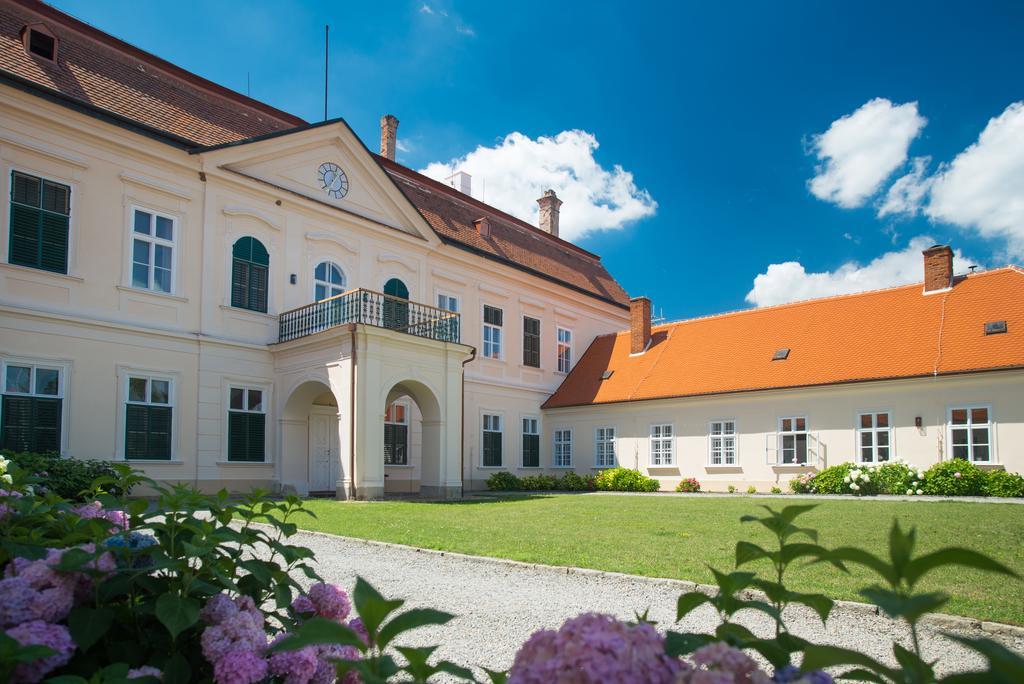 Zámek Dukovany Hotel Kültér fotó